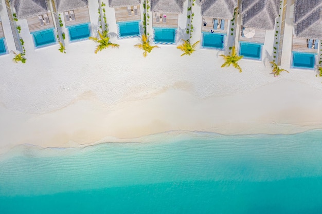 Foto aérea del hermoso paraíso Maldivas playa tropical en la isla Verano y vacaciones de viaje