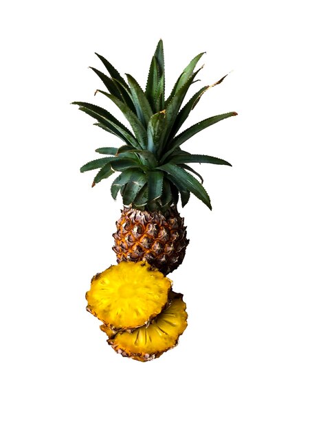 Foto Ananas auf weißem Hintergrund isoliert geschnitten