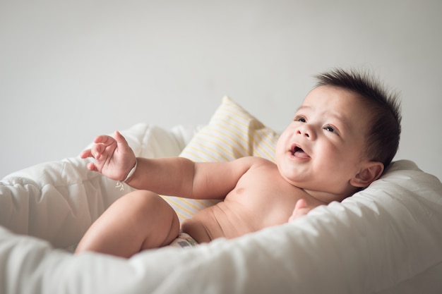 Foto de archivo de cerca retrato de bebé recién nacido