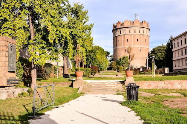 Foto Bild des alten mittelalterlichen Aquädukts in Padova