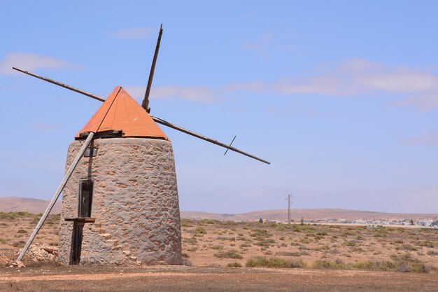 Foto Bild eines klassischen Vintage Windmühlengebäudes