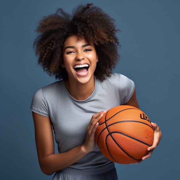 foto de una chica negra con una pelota en la mano