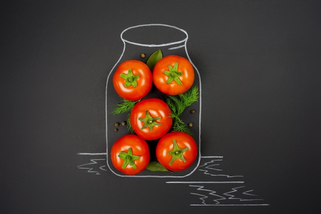 Foto creativa con tomates.