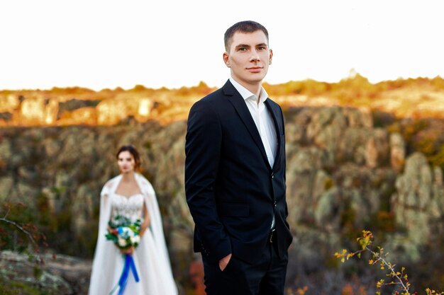 Foto foto de casamento de um casal nas montanhas