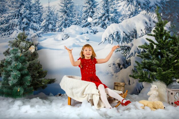 Foto de Natal de menina com vestido vermelho