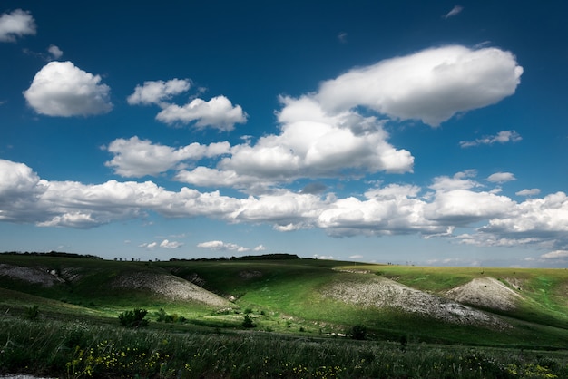 Foto de paisagem das colinas de Divnogor no oblast de Lipetskaya