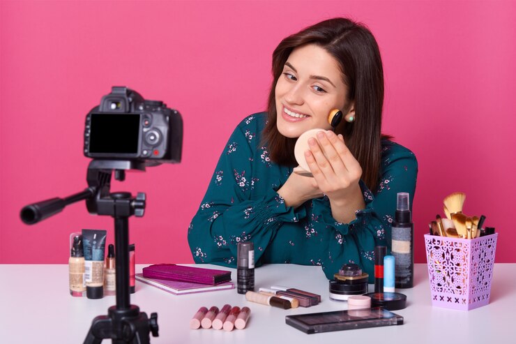 Foto foto de estudio de joven mujer caucásica