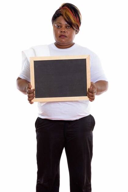 Foto de estudio de mujer de pie