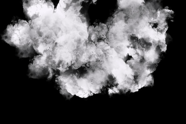 Foto explosão de energia branca nuvem congelamento movimento isolado em fundo preto