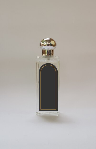 foto de frasco de perfume de vidrio