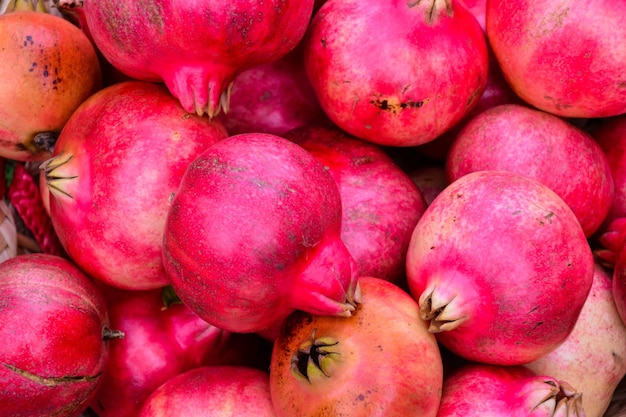 Foto Imagen de una Fruta Exótica Granada Roja