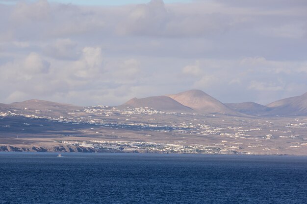 Foto Imagen de la hermosa vista de la costa del océano