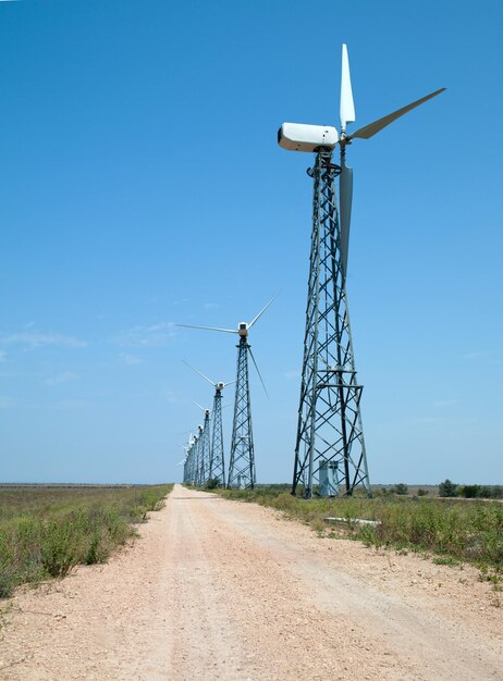 Foto in der Art einer großen Windkraftanlage erzeugt Strom