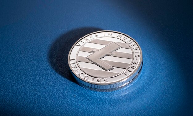 Foto macro de uma moeda de Litecoin Moedas criptográficas