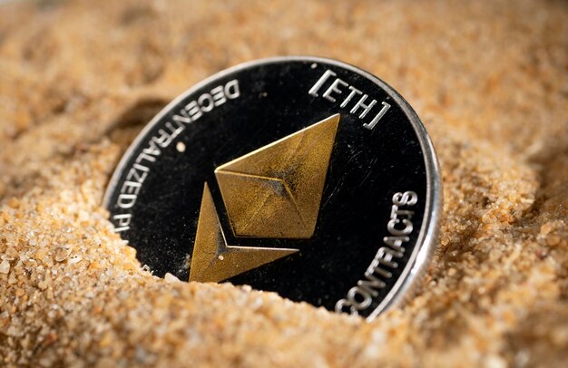 Foto de una moneda de bit moneda Ethereum Crypto