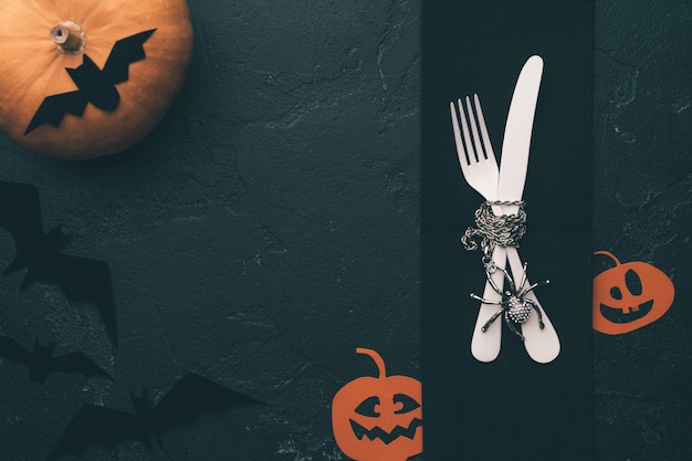 Foto de murciélago de placa de tenedor de cuchillo de calabaza de halloween