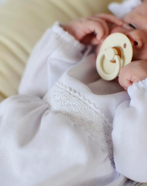 foto de una niña recién nacida