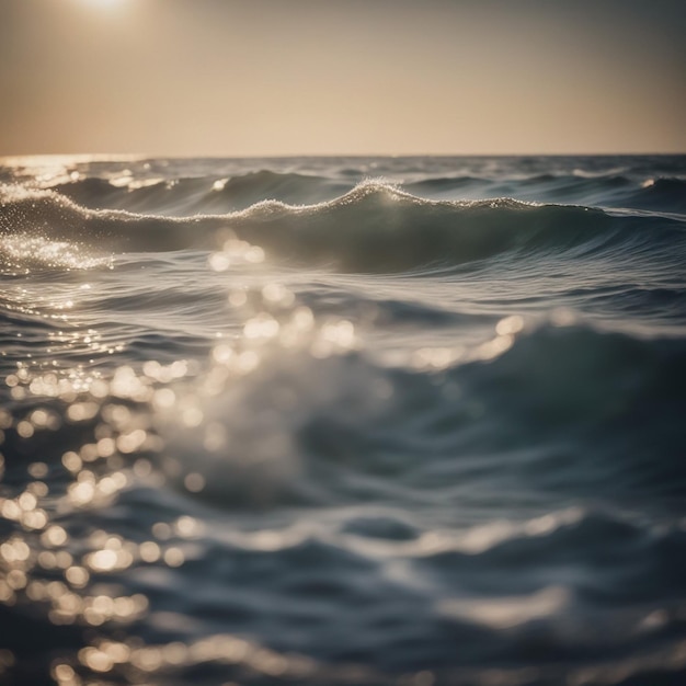Foto foto de olas del mar en las vibraciones de la tarde.