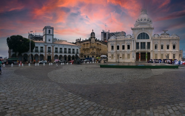 Foto panorámica con el Palacio Rio Branco y el Ayuntamiento de Salvador en el Centro Histórico