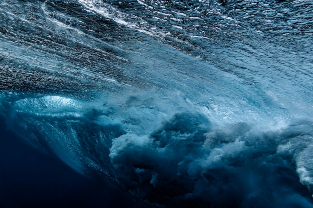 Foto subaquática da onda do oceano, Oceano Índico