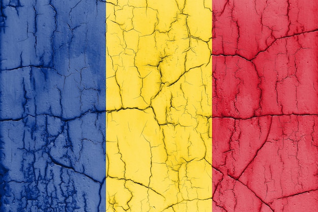 Foto texturizada da bandeira da Romênia com rachaduras