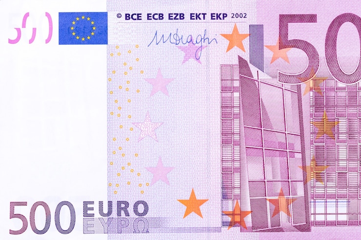 Foto foto von fünfhundert euro-banknote in makroaufnahme. hochauflösendes foto.