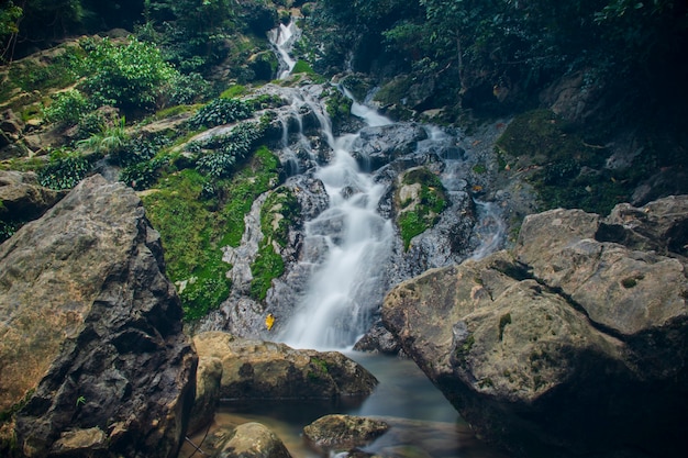 Foto von Pudeng Wasserfall Aceh Besar Bezirk Aceh Indonesien