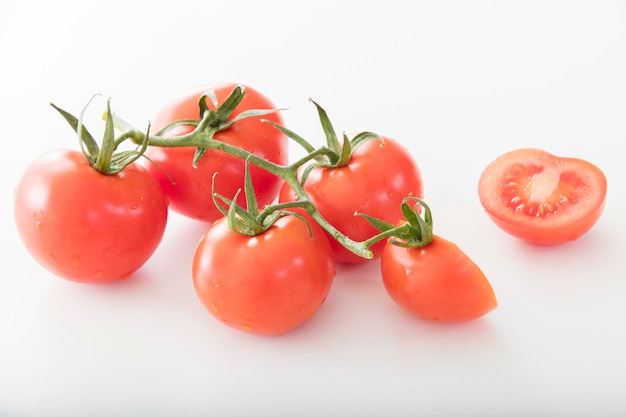 Foto von sehr frischen Tomaten