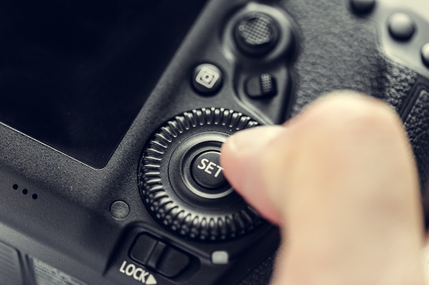 Fotograf mit Kamera in der Hand