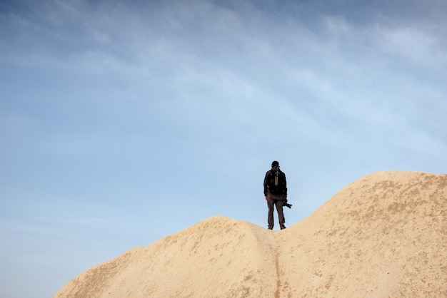 Fotograf Sandstein Klippe und Beobachtung der natürlichen Landschaft