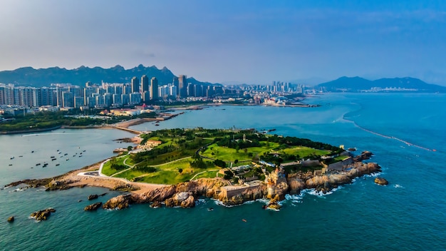 Fotografía aérea de la costa de la isla.