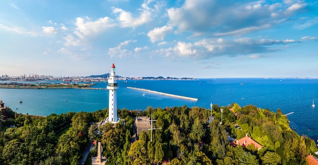 Fotografia aérea da paisagem arquitetônica da cidade de Yantai