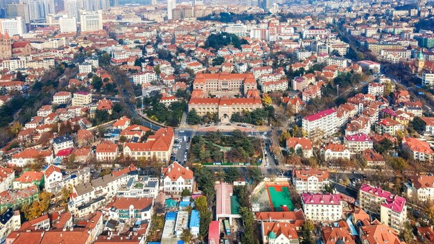 Fotografia aérea da paisagem de Qingdao Zhanqiao Qianhai Bay AreaxAxA