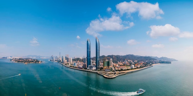 Fotografia aérea das torres gêmeas do World Trade Center ao longo da costa de Xiamen