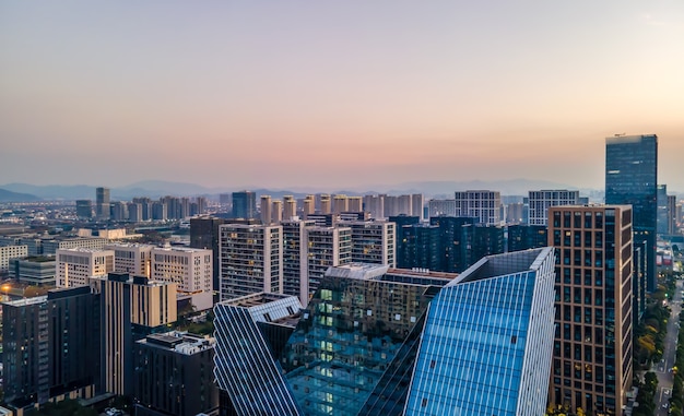 Fotografia aérea do horizonte da paisagem da arquitetura da cidade de ningbo