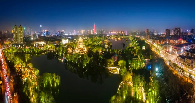 Fotografía aérea de gran formato de la escena nocturna de la ciudad de jinan