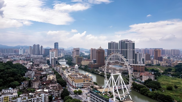 Fotografía aérea del horizonte del paisaje arquitectónico moderno en la ciudad de Zhongshan, China