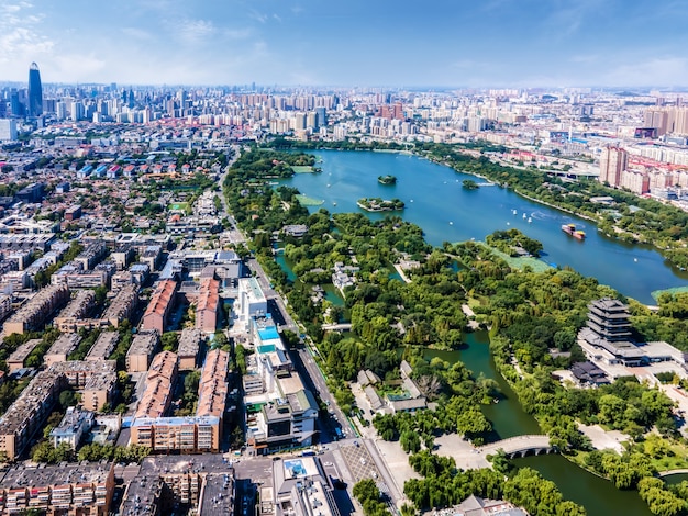 Fotografía aérea de Jinan Daming Lake Park