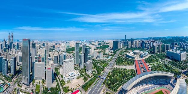Fotografía aérea del paisaje arquitectónico urbano moderno de Jinan, China