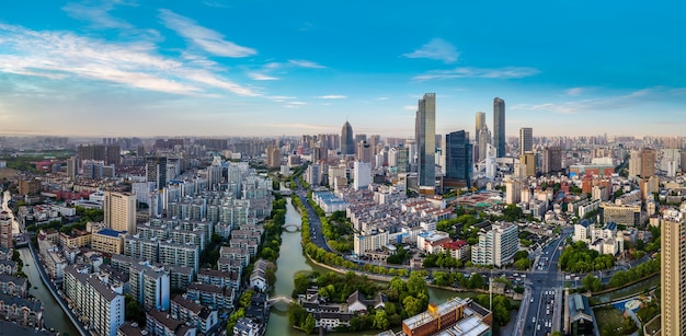 Fotografía aérea del paisaje de la arquitectura de la ciudad de Wuxi en China