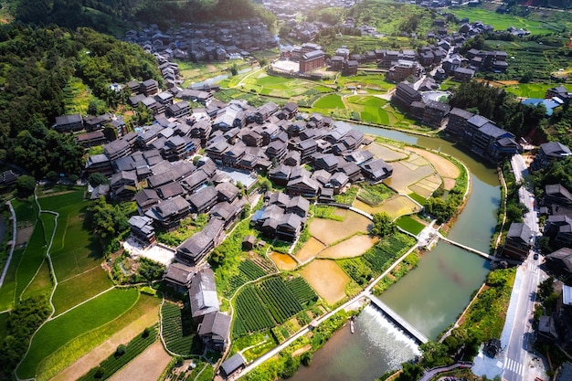 Fotografía aérea del panorama del paisaje pastoral de Liuzhou Sanjiang Chengyang Bazhai