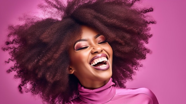 Fotografía Afro belleza sonriente bonita mujer afro para conceptos de belleza