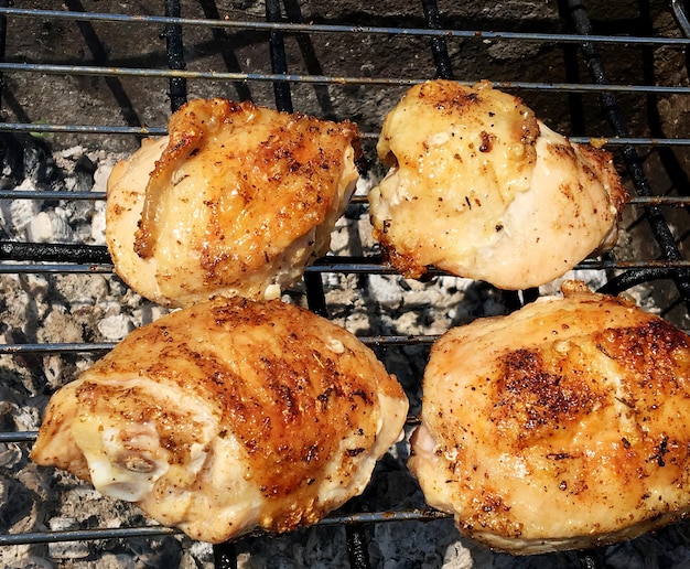 Foto fotografia ao tema bela carne de frango grelhada