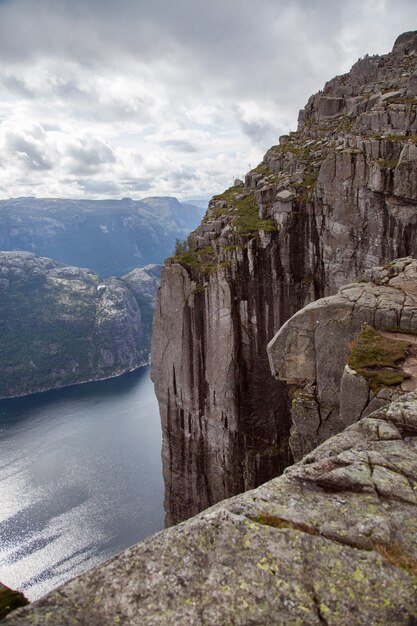 fotografia com paisagens e natureza na noruega