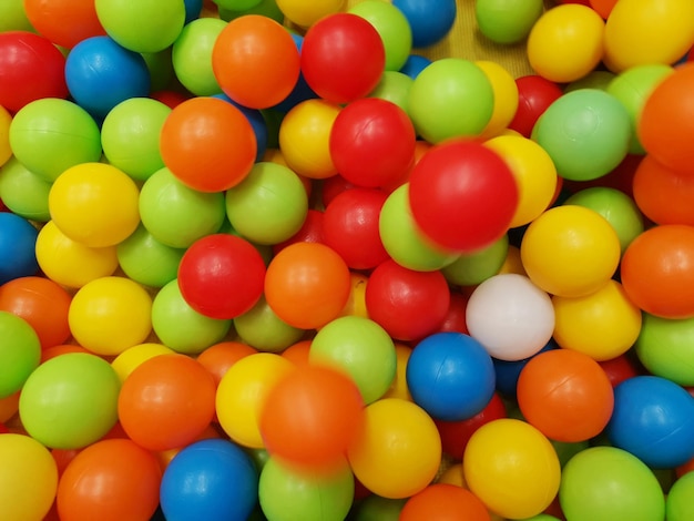 Fotografia completa de bolas multicoloridas