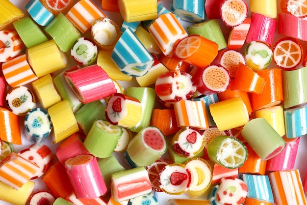 Fotografia completa de doces multicoloridos