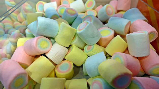 Fotografia completa de doces multicoloridos