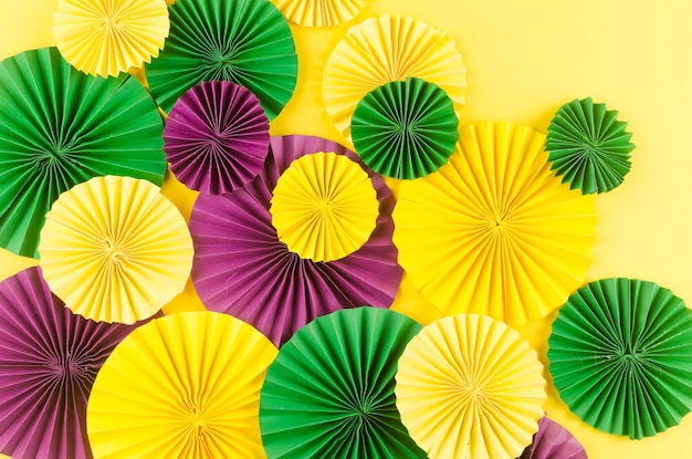 Fotografia completa de guarda-chuvas multicoloridas