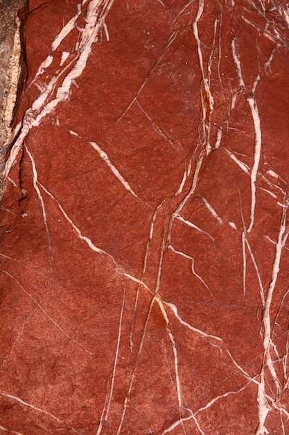 Foto fotografia completa de rocha vermelha com linhas brancas