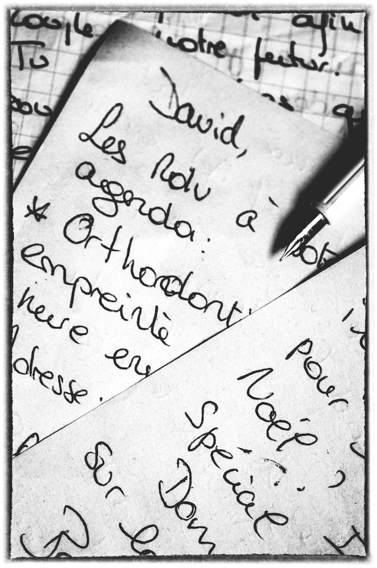 Foto fotografia completa de texto na parede